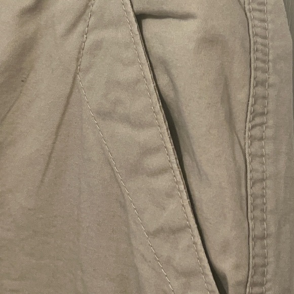 UNION BAY khaki tan cargo shorts men’s waist size 32 - Picture 6 of 7